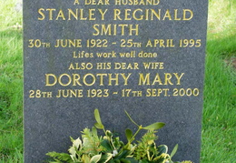 SMITH Stanley Reginald 1922-1995 and his wife Dorothy Mary 1923-2000